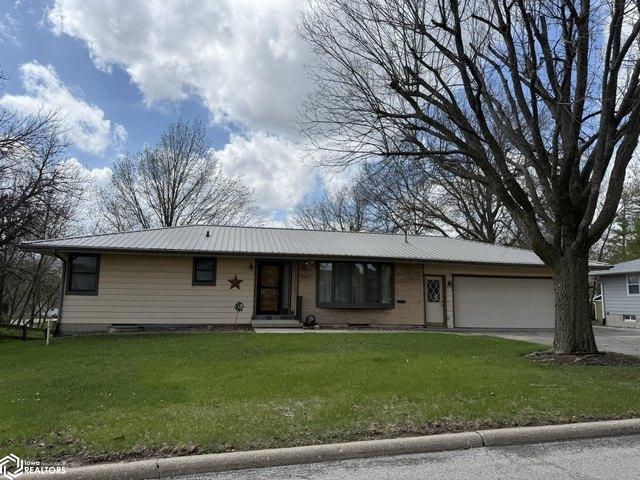 House for sale in Osceola, Iowa