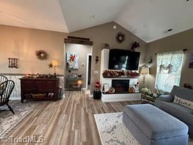 House for sale in Arlington, Jonesville