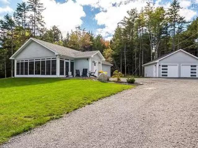 House for sale in Parkdale, Lunenburg County