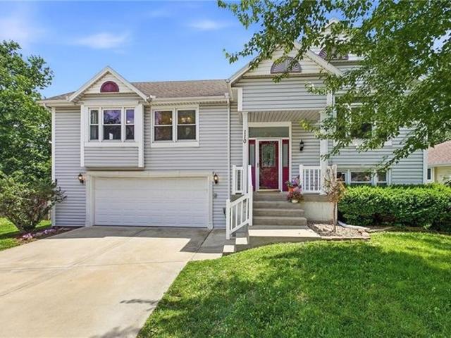 House for sale in Blue Springs, Missouri