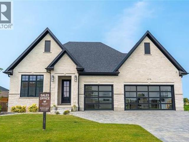 House for sale in Brights Grove, Ontario