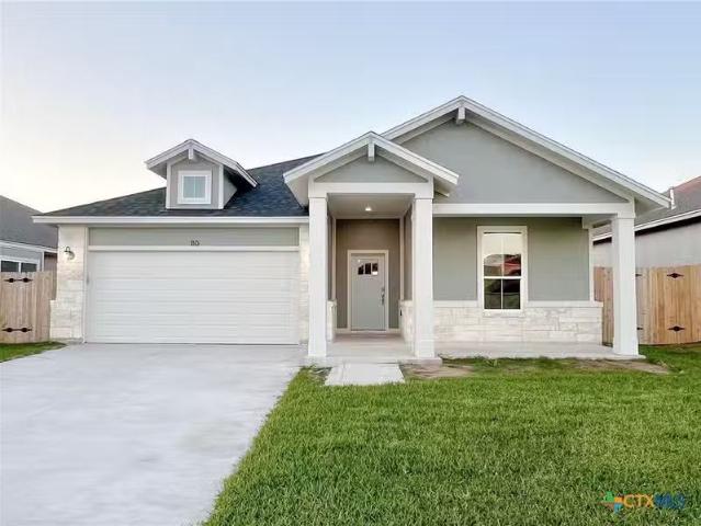 House for sale in Victoria