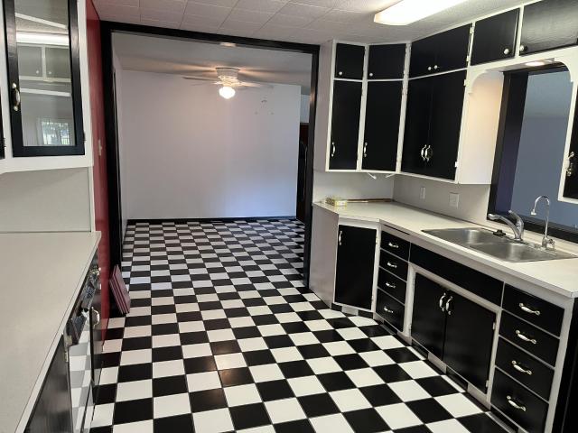 House for sale in Truman, Minnesota
