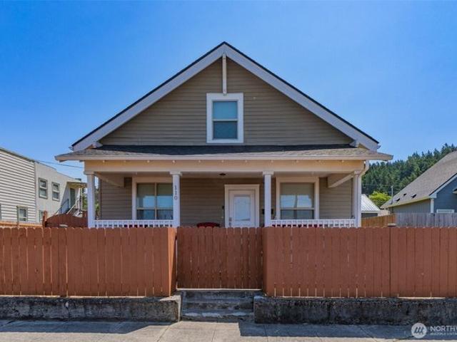 House for sale in Centralia, Washington