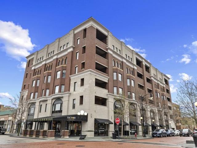 Condo for sale in Oak Park, Illinois