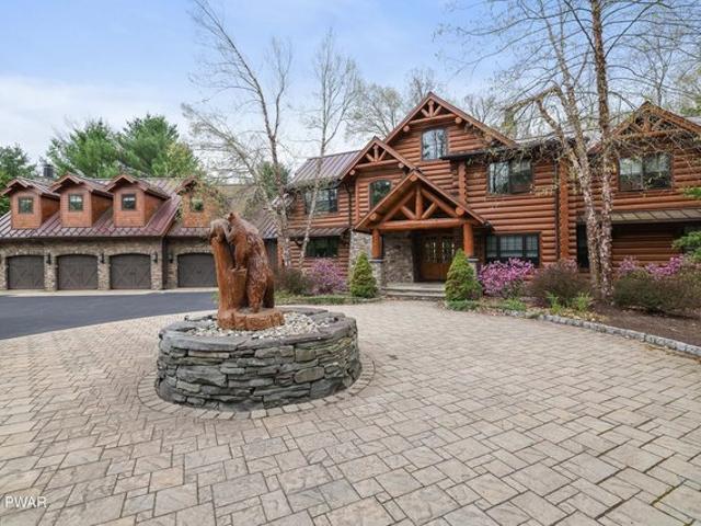 House for sale in Canadensis, Pennsylvania