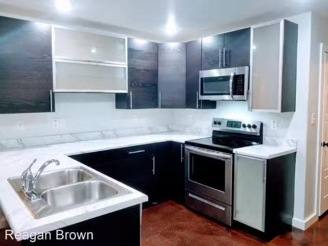 Condo for rent in Bryant