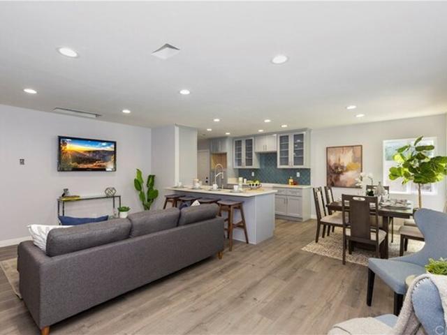Room for rent in Canoga Park, California