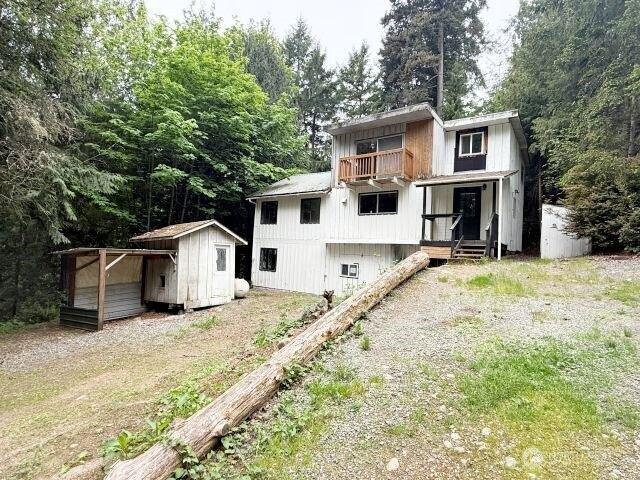House for sale in Brinnon, Washington