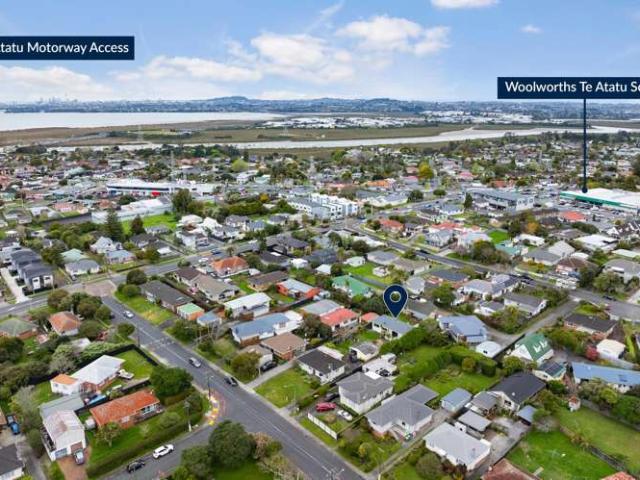 House for sale in Te Atatū South, Henderson-Massey