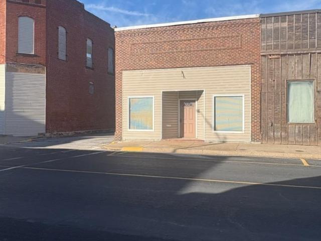 Commercial for sale in Christopher, Illinois