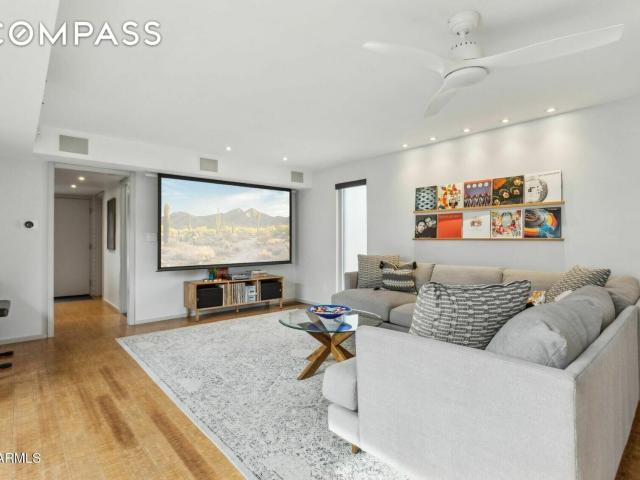 Townhouse for sale in Phoenix
