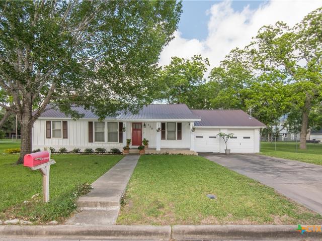House for sale in Yoakum, Texas