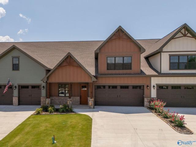 Townhouse for sale in Guntersville, Alabama