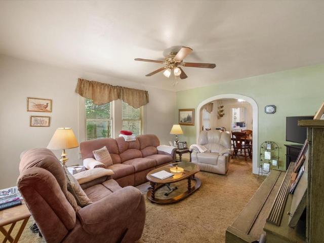 House for sale in Navarro, Texas