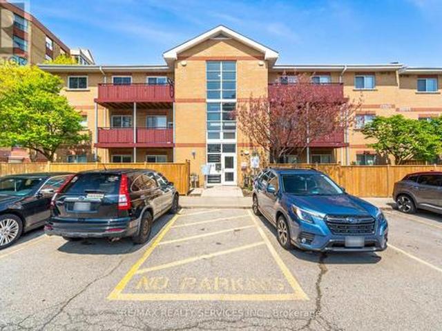 Townhouse for sale in Mississauga, Ontario
