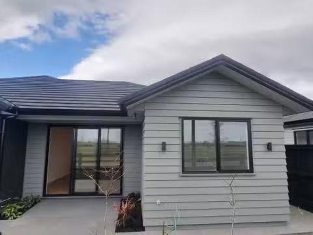 Apartment for rent in Awhitu