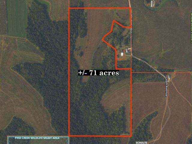Farm for sale in Decorah, Iowa