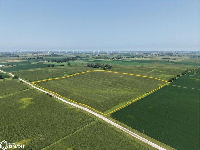 Farm for sale in Pilot Mound, Boone County