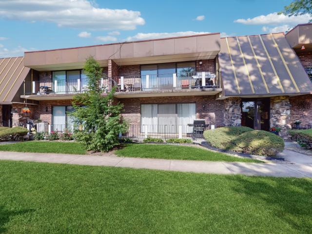 Property for sale in Palos Hills, Illinois
