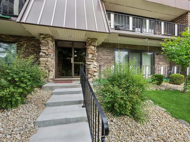 Condo for sale in Palos Hills, Illinois