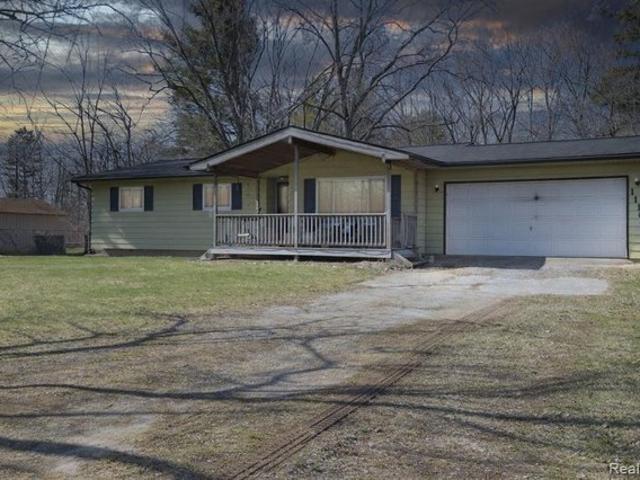 House for sale in Fenton, Michigan
