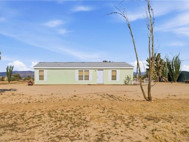 House for sale in Yucca, Arizona