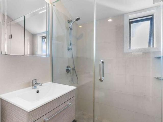 Townhouse for sale in Paremoremo