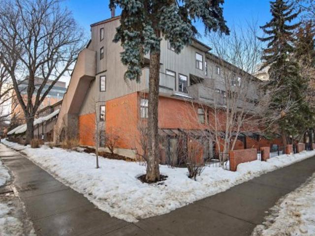 Townhouse for sale in Wedgewood, Alberta
