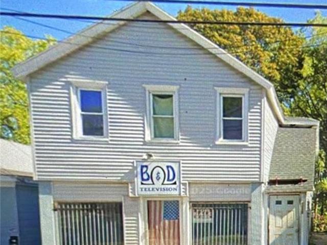 House for sale in Syracuse, New York