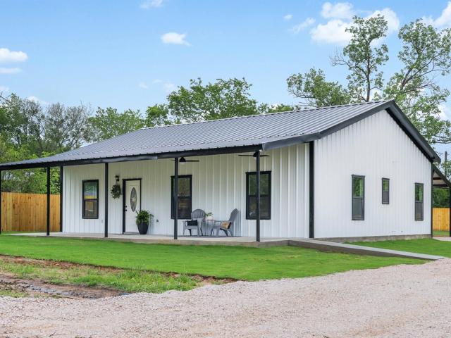 House for sale in Lexington, Texas