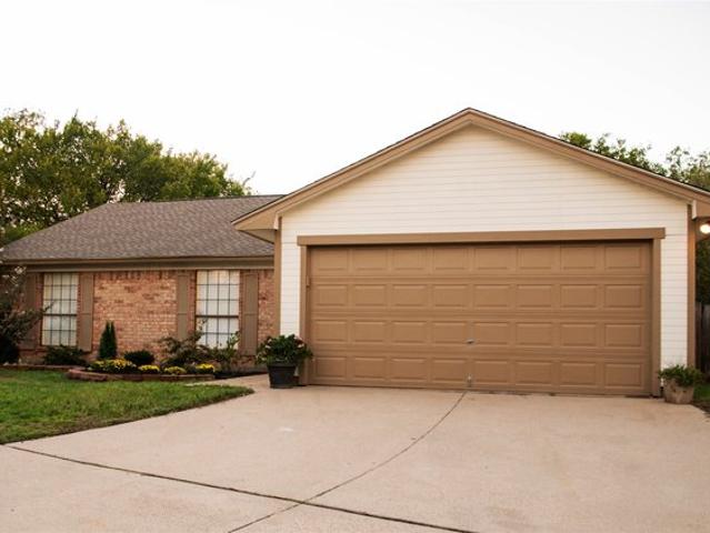House for sale in Benbrook, Tarrant County