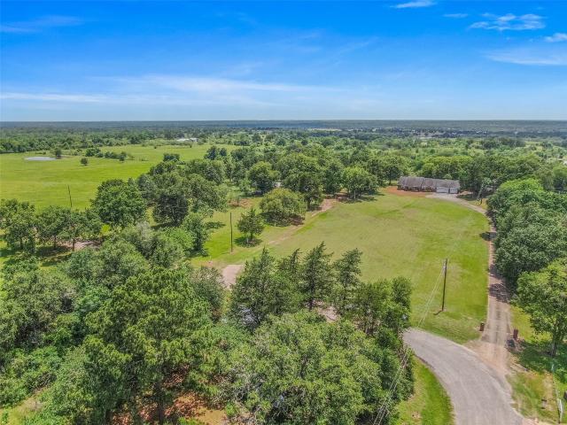 House for sale in Dime Box, Texas