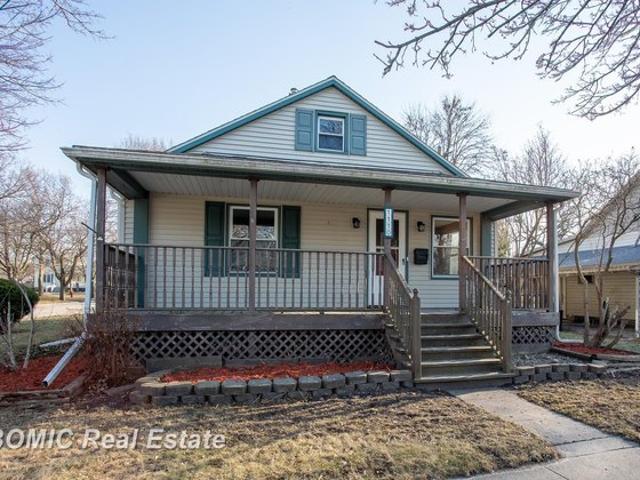 House for sale in Essexville, Michigan