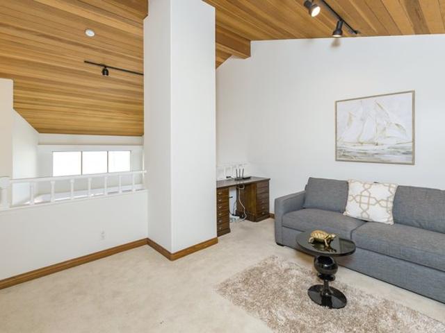Townhouse for rent in Redondo Beach, California