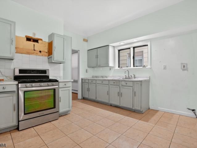 Property for sale in Elizabeth, New Jersey