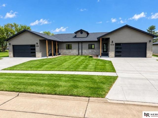 Townhouse for sale in Crete, Saline County