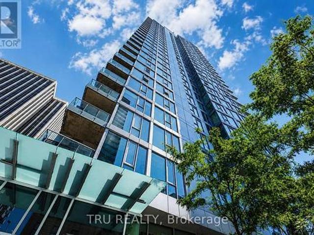 Condo for sale in Somerset, Ottawa