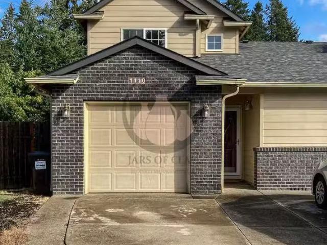 Condo for rent in Canby
