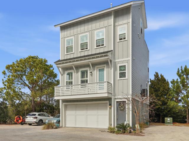 Townhouse for sale in Folly Beach, South Carolina