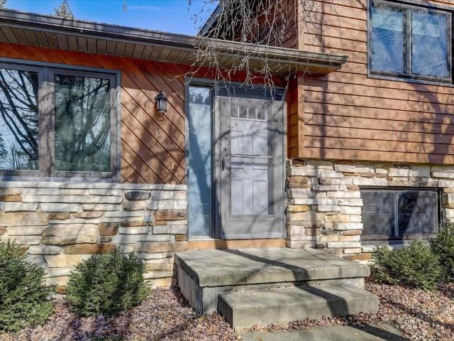 House for sale in Prairie Enterprises, Sun Prairie