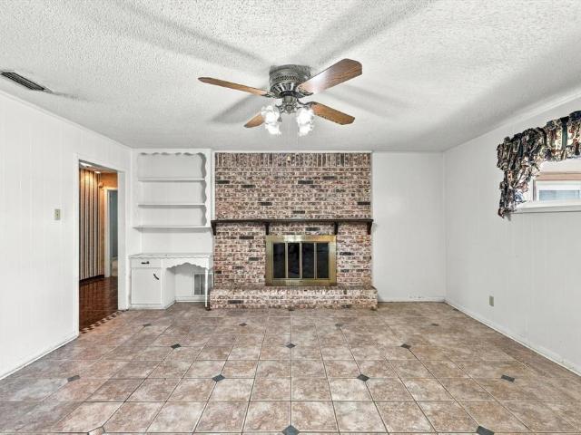 House for sale in Irving, Dallas County