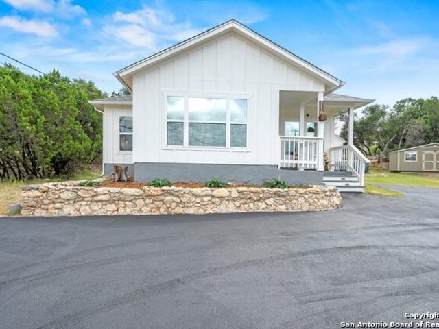 House for sale in Canyon Lake