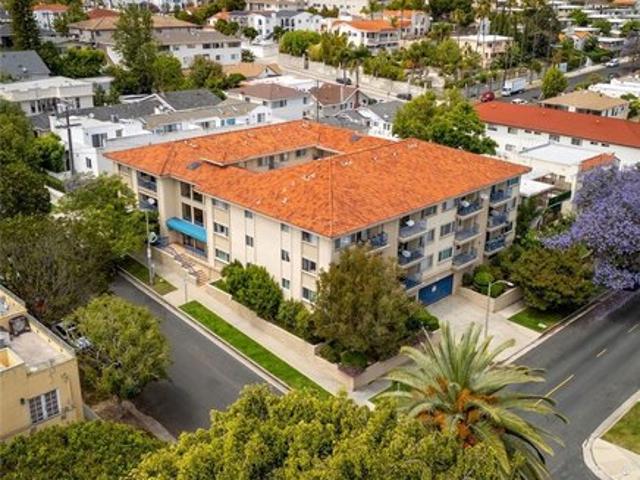 Condo for sale in Canoga Park, California