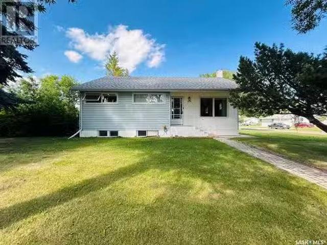 House for sale in Moosomin, Saskatchewan