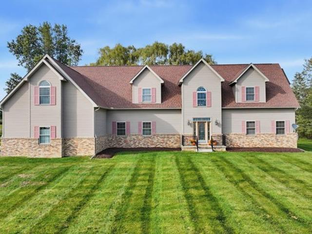 House for sale in Birch Run, Saginaw County