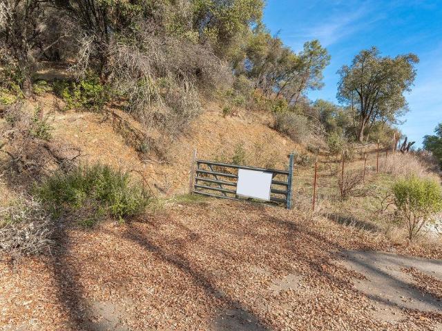 Land for sale in Mokelumne Hill, California