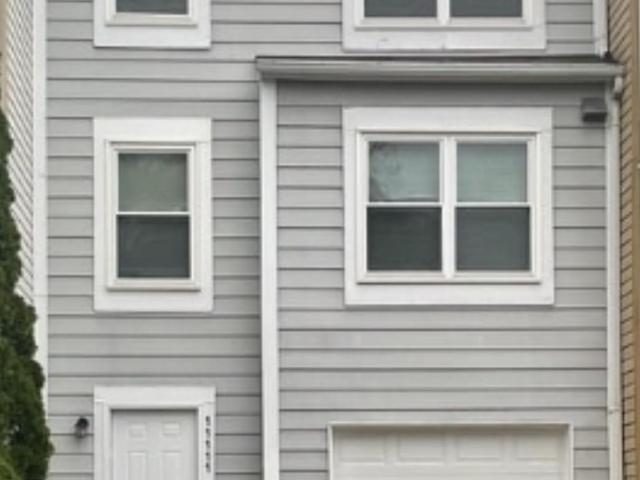 Townhouse for sale in Montgomery Village, Maryland