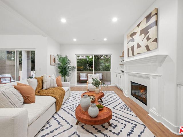 Condo for sale in Studio City Neighborhood Council District, Canoga Park