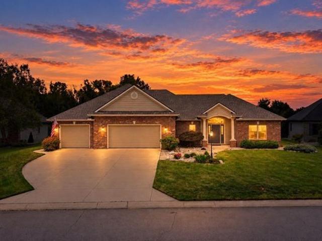 House for sale in Roanoke, Indiana